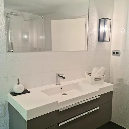 Le Manoir De Morimont 4*