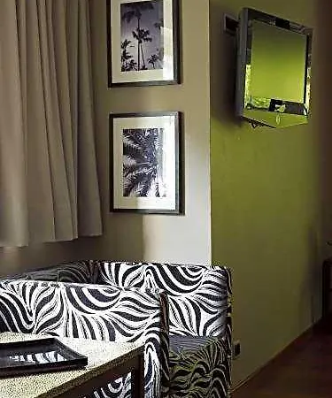 Le Manoir De Morimont Bed & Breakfast