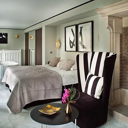 Le Manoir De Morimont Bed and Breakfast 4*